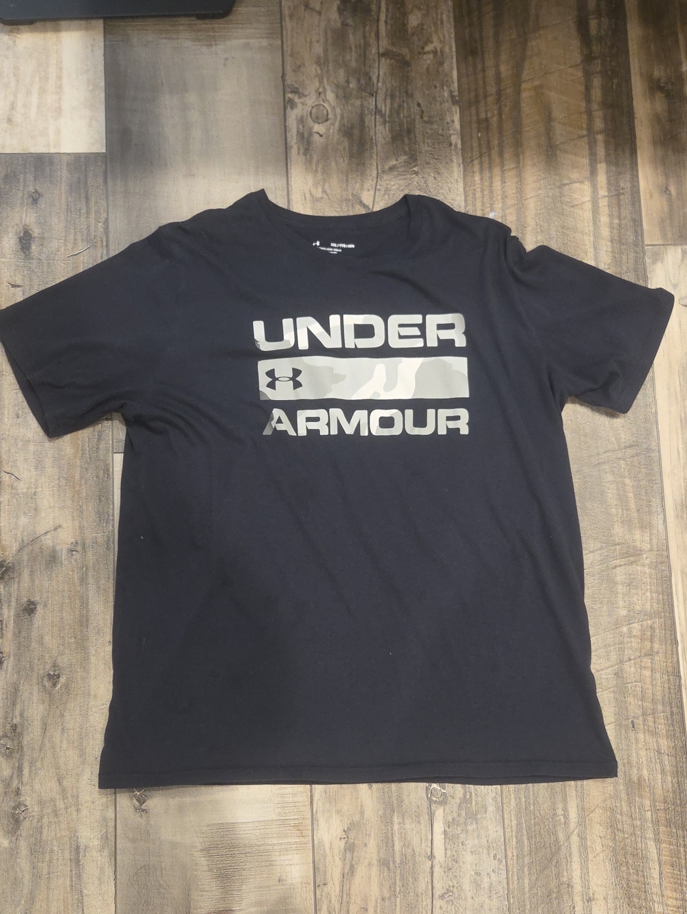 Under Armour Black Short Sleeve Tee with Gray Camo Logo Xxl